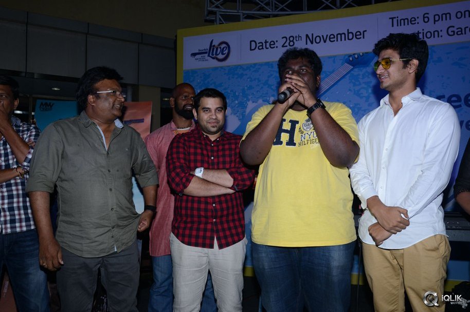 Shankarabharanam-Movie-Flash-Mob-at-Inorbit-Mall